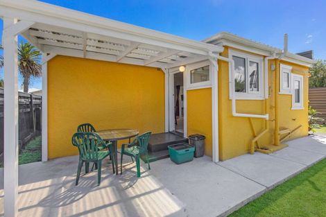 Photo of property in 8a Pharazyn Street, Gonville, Whanganui, 4500