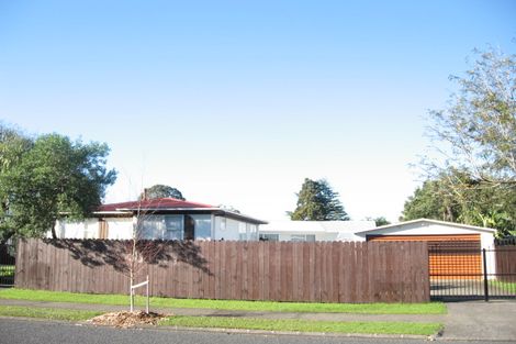 Photo of property in 3 Addington Avenue, Manurewa, Auckland, 2102