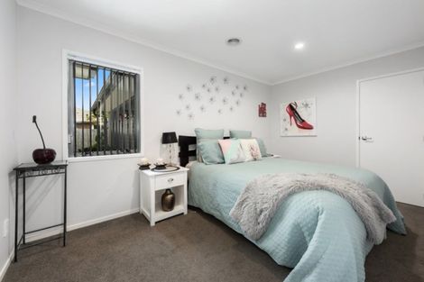 Photo of property in 10a Sunstone Crescent, Brown Owl, Upper Hutt, 5018