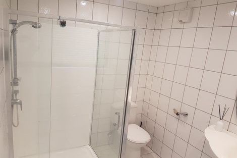 Photo of property in 3 Oak Avenue, Paremata, Porirua, 5024