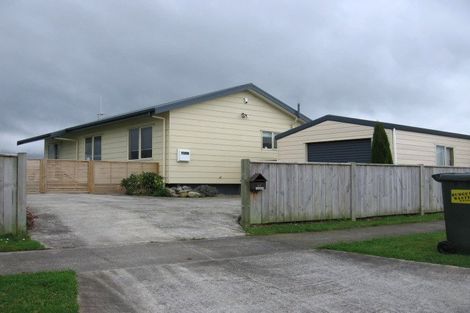 Photo of property in 41 Peter Hall Drive, Kelvin Grove, Palmerston North, 4414