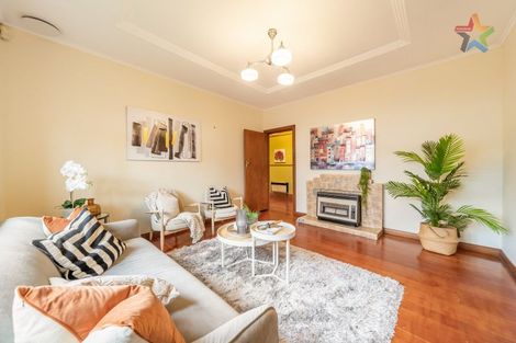 Photo of property in 30 Ludlam Crescent, Woburn, Lower Hutt, 5010