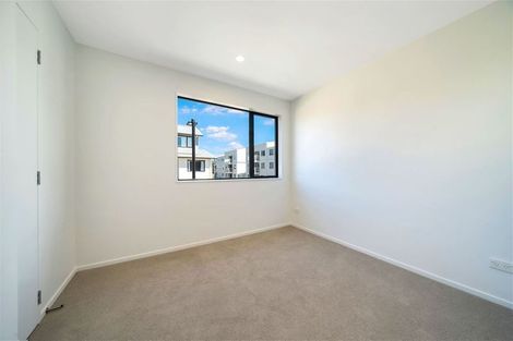 Photo of property in 13 Eileen Newey Place, Henderson, Auckland, 0612