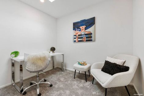 Photo of property in 3/26 Buscomb Avenue, Henderson, Auckland, 0610