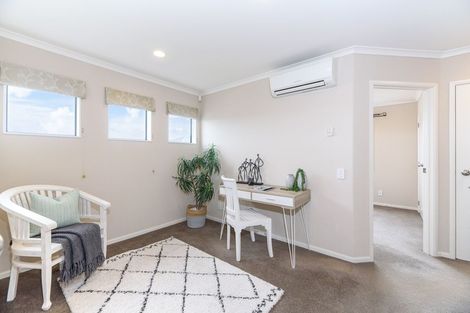 Photo of property in 4 Melness Place, Flat Bush, Auckland, 2016