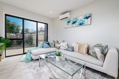 Photo of property in 5/644 Te Atatu Road, Te Atatu Peninsula, Auckland, 0610