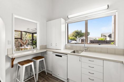 Photo of property in 1/50a Avenue Road, Greenmeadows, Napier, 4112