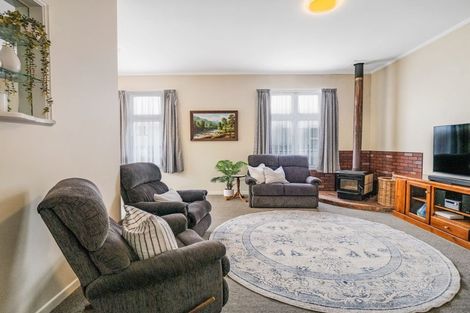 Photo of property in 1 Gunn Street, Gonville, Whanganui, 4501