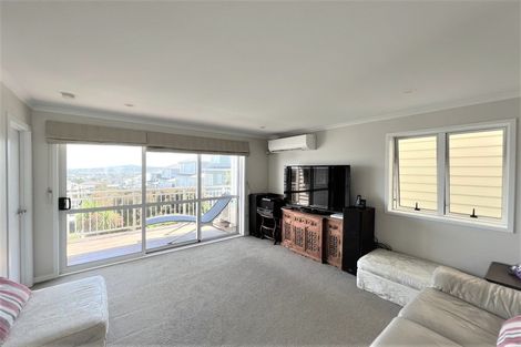 Photo of property in 98 Arrowsmith Drive, Flat Bush, Auckland, 2019