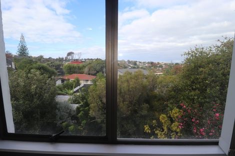 Photo of property in 2/177 Forrest Hill Road, Forrest Hill, Auckland, 0620