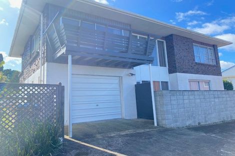 Photo of property in 49 Quadrant Road, Onehunga, Auckland, 1061