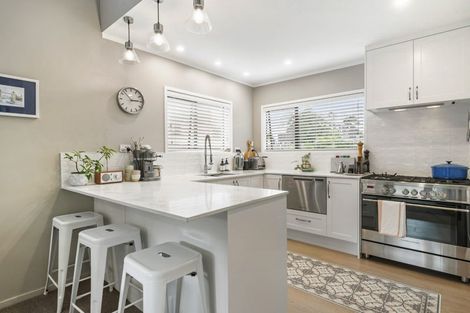 Photo of property in 2/20 Wolsley Avenue, Milford, Auckland, 0620