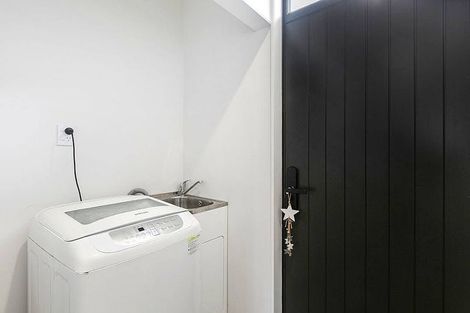 Photo of property in 1 Pasla Close, Papakura, 2110