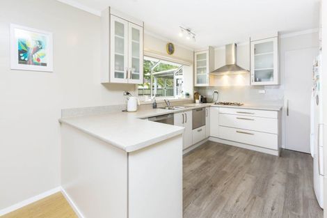 Photo of property in 4 Roband Crescent, Brown Owl, Upper Hutt, 5018