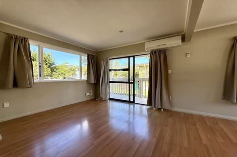 Photo of property in 23 Lauderdale Road, Birkdale, Auckland, 0626