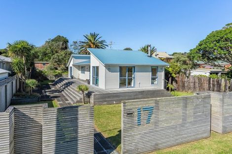 Photo of property in 17 Hona Street, Waikanae Beach, Waikanae, 5036