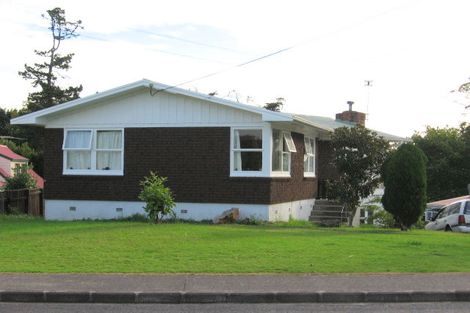 Photo of property in 52 Titoki Street, Te Atatu Peninsula, Auckland, 0610
