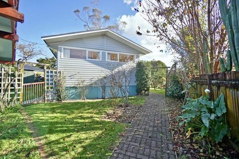 Photo of property in 2 Barrow Place, Te Puke, 3119