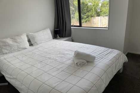Photo of property in 2/13 Chilcott Road, Henderson, Auckland, 0612