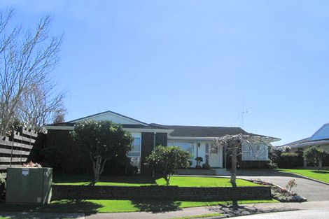 Photo of property in 17 Hillary Street, Chedworth, Hamilton, 3210