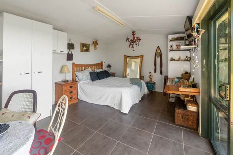 Photo of property in 4 Queens View Road, Russell, 0202