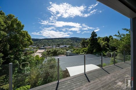 Photo of property in 19 Court Road, Tawa, Wellington, 5028