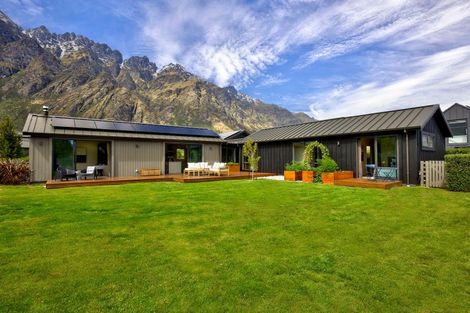 Photo of property in 14 Jacks Point Rise, Jacks Point, Queenstown, 9371