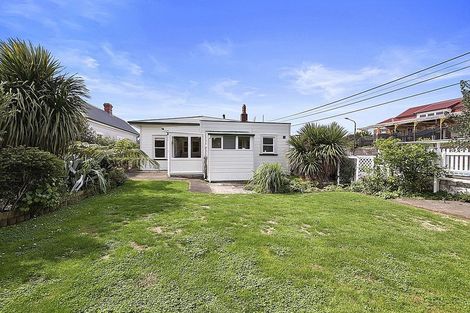 Photo of property in 62 Gover Street, New Plymouth, 4310