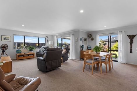 Photo of property in 25 Kaiora Drive, Papamoa Beach, Papamoa, 3118