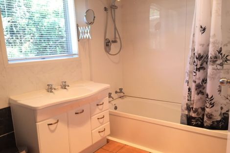 Photo of property in 7 Osmond Court, Sunnyvale, Auckland, 0612