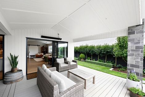 Photo of property in 92 Hugo Shaw Drive, Cambridge, 3434