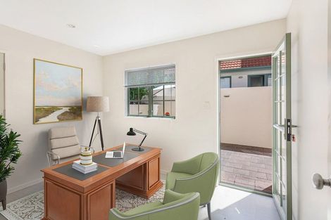 Photo of property in 30 Parkwood Crescent, Gulf Harbour, Whangaparaoa, 0930