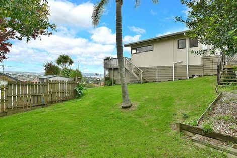 Photo of property in 159 Whangaparaoa Road, Red Beach, 0932
