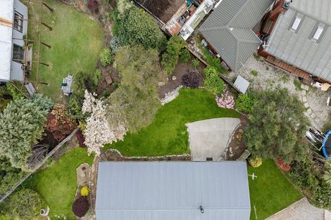 Photo of property in 16 Kuri Place, Wanaka, 9305