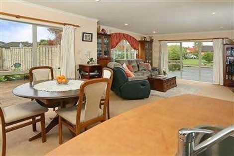 Photo of property in 1 Braestar Court, Henderson, Auckland, 0612