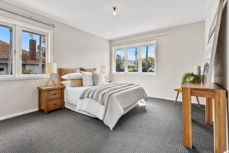 Photo of property in 12 Toru Street, Te Atatu Peninsula, Auckland, 0610