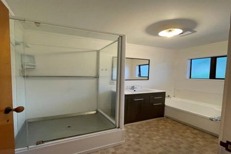 Photo of property in 2/37 Stredwick Drive, Torbay, Auckland, 0630