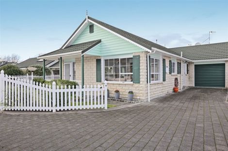 Photo of property in 4/21 Havelock Road, Havelock North, 4130