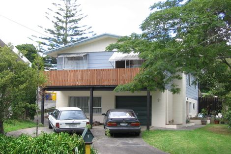 Photo of property in 9 Rambler Crescent, Beach Haven, Auckland, 0626