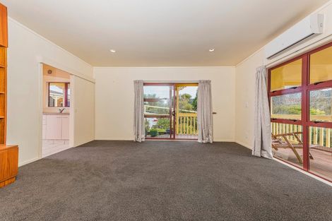 Photo of property in 772 West Coast Road, Oratia, Auckland, 0604