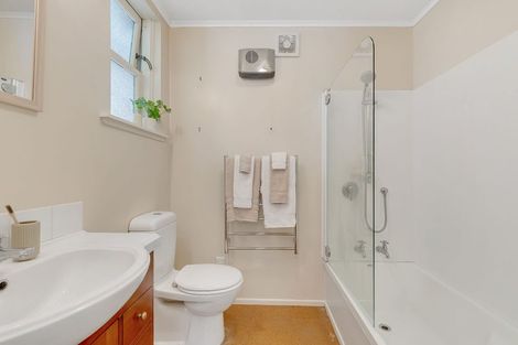 Photo of property in 64 Cluny Road, Plimmerton, Porirua, 5026