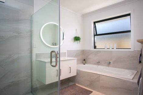 Photo of property in 33 Ruru Street, Cambridge, 3434