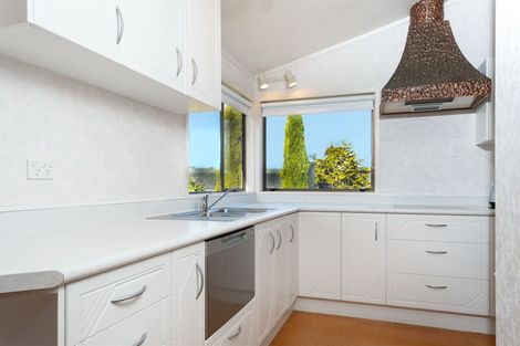 Photo of property in 69 Sunny Crescent, Huapai, Kumeu, 0810