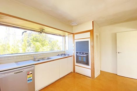 Photo of property in 24 Anarahi Place, Mangere Bridge, Auckland, 2022