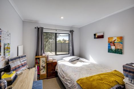 Photo of property in 28 Mcnaughton Place, Onekawa, Napier, 4110