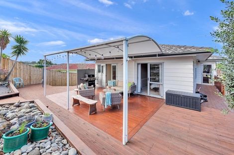 Photo of property in 52b Weldene Avenue, Glenfield, Auckland, 0629