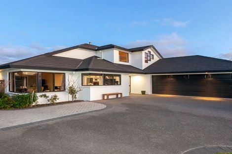 Photo of property in 4 Consort Close, Paraparaumu Beach, Paraparaumu, 5032