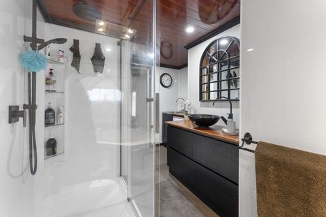 Photo of property in 3 Mabey Street, Eltham, 4322