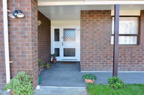 Photo of property in 4 Ordley Grove, Tawa, Wellington, 5028