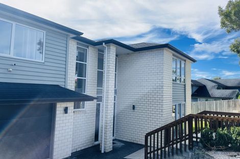 Photo of property in 4a Marina View Drive, West Harbour, Auckland, 0618
